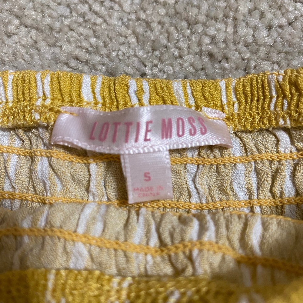 Yellow Ruffle Crop Top - Picture 2 of 2